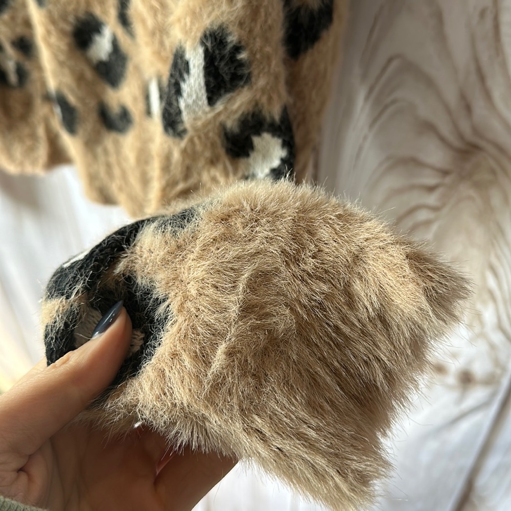 Express Pink Leopard Print Fuzzy Soft Sweater Siz… - image 7